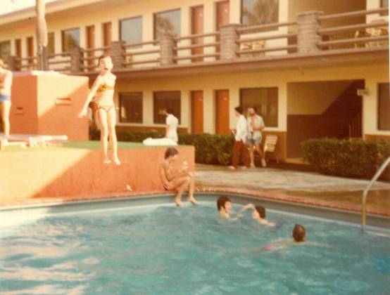 Marie-petite-piscine-saut